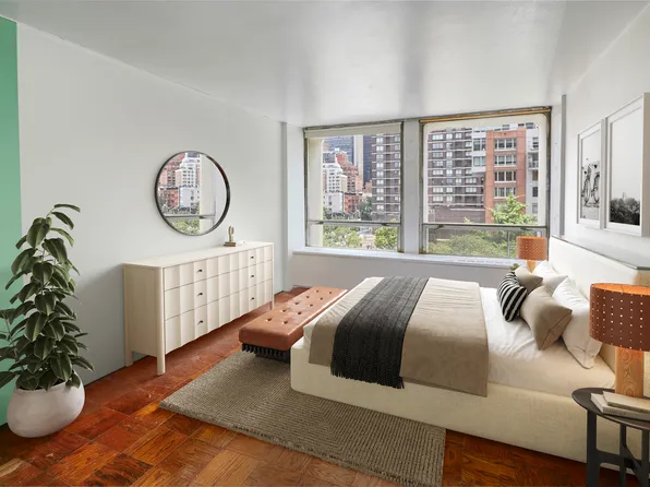 300 East 33rd Street 2K image 2 of 6