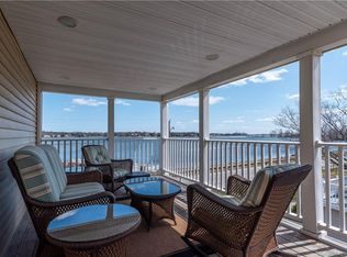 225 Weed Ave, Stamford, CT 06902