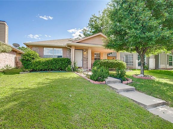 2nd image of 10308 Carolina Oaks Dr