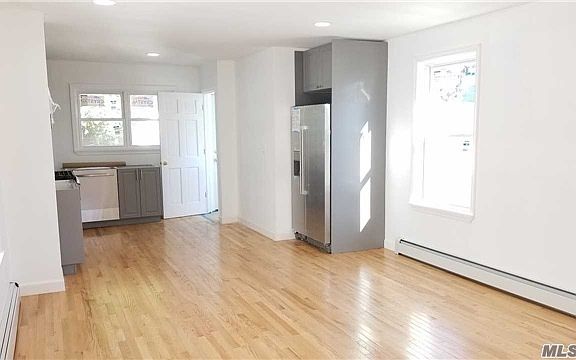 3rd image of 11047 169th St