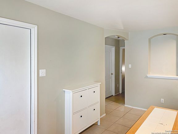 3rd image of 10730 S SHAENRIDGE