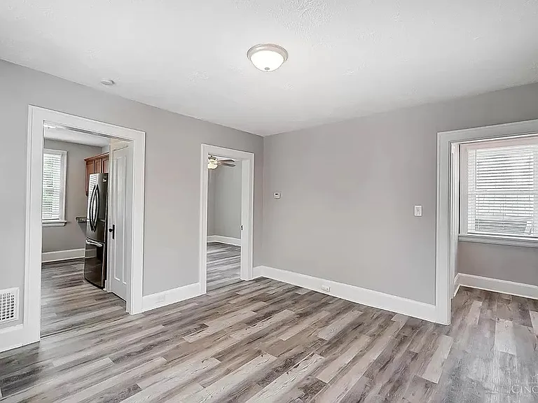 3479 Evanston Ave — Photo 29