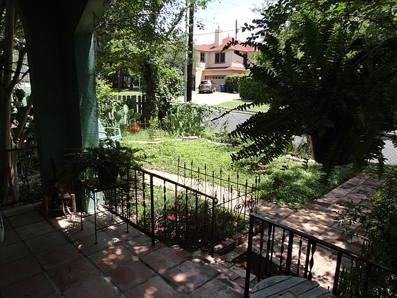 porch/yard/street