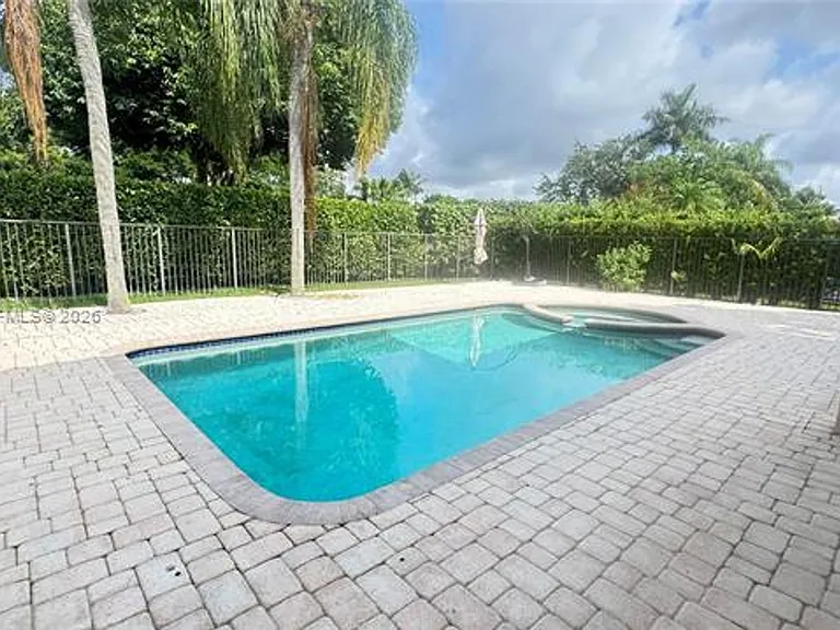 1115 Camellia Cir #0 — Photo 10