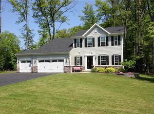 452 Bayside Dr, Webster, NY 14580