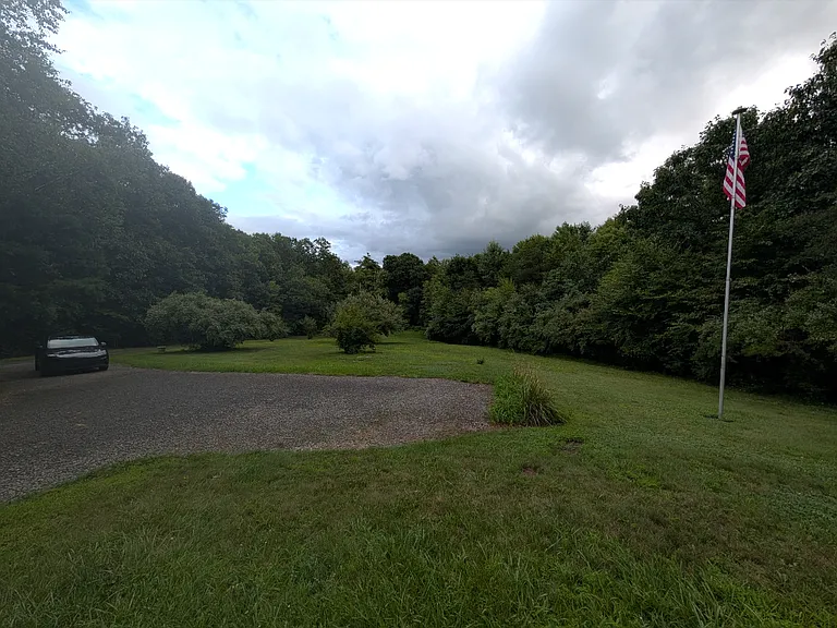385 Kingsbury Rd — Photo 3