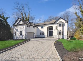 61 Edgewood St, Tenafly, NJ 07670