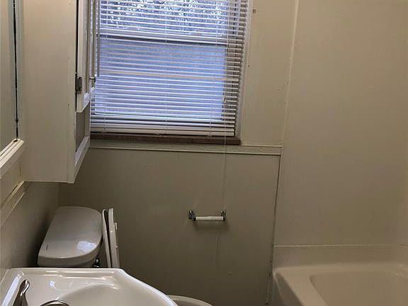 2nd image of 21645 Frazer Ave