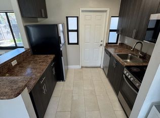 561 NE 43rd St APT 6, Boca Raton, FL 33431