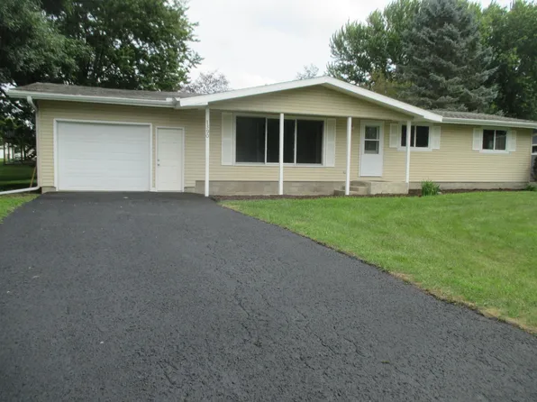 1390 6th Ave, Baldwin, WI 54002