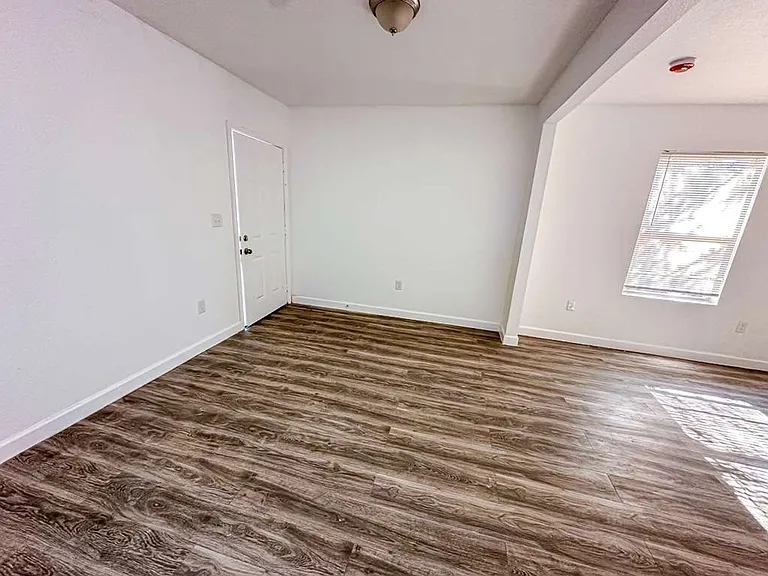 2555 Pierce St — Photo 22
