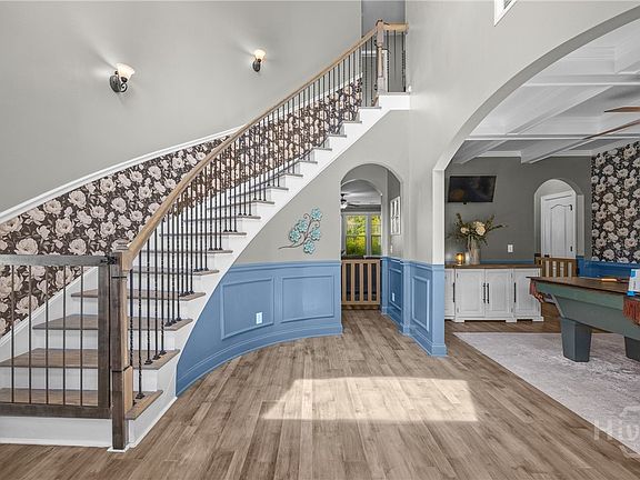 3rd image of 89 Crestview Drive