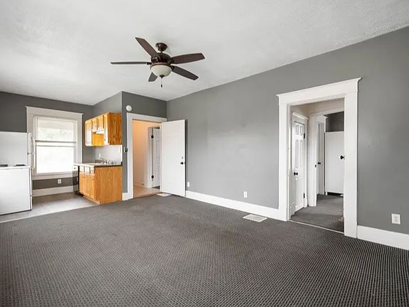 3rd image of 100 N Calvert Ave
