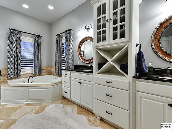 5th image of 17634 Douglas Cir
