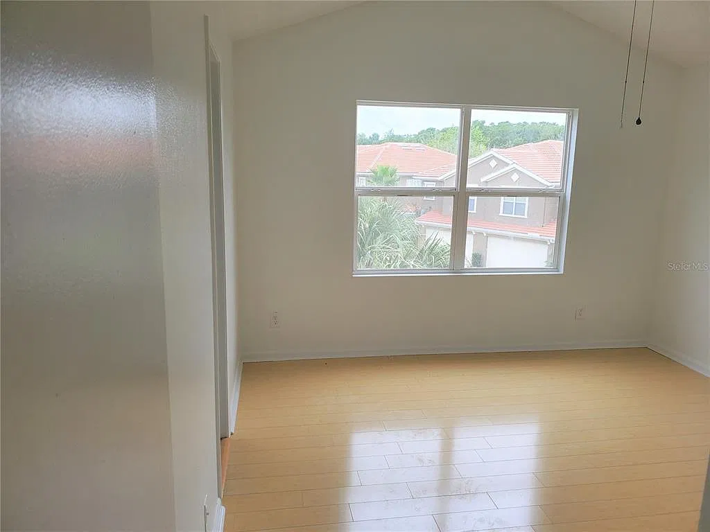 2 bed, 2.0 bath, 939 sqft, $1,500 — Photo 4