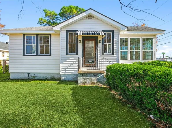 1129 Amelia St, Gretna, LA 70053