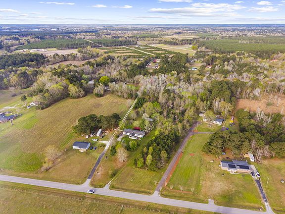 5th image of 843 Zion Rd