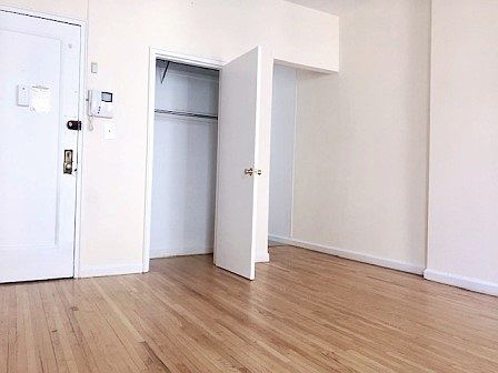 2nd image of 204 W 98th St APT 4F