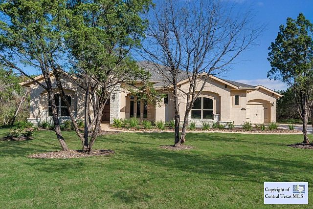 1st image of 942 S Woodland Oaks