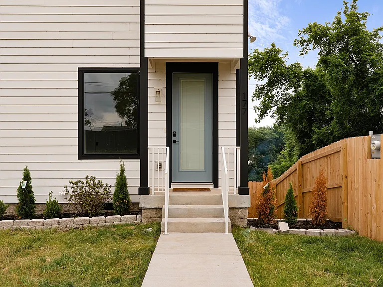 177 Little Green St #A — Photo 15