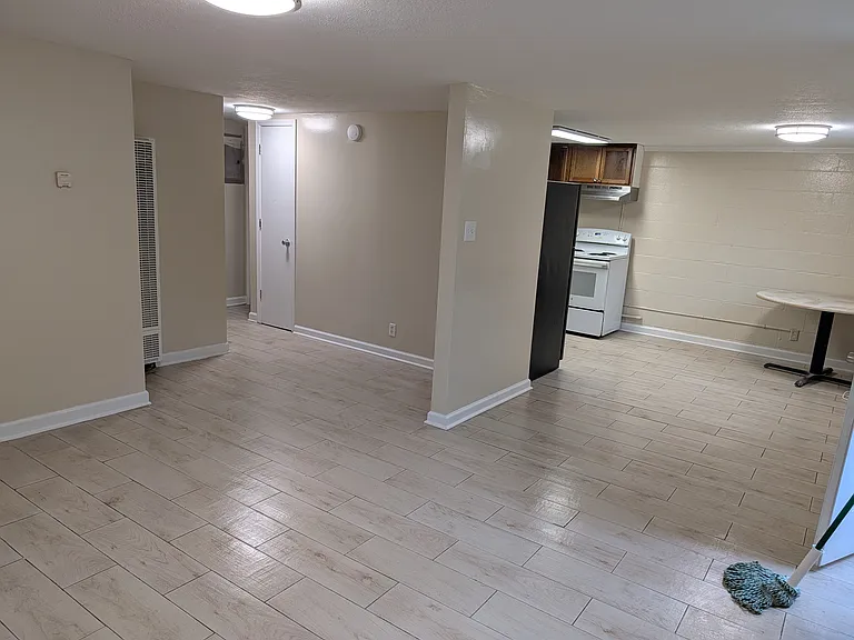 632 Chatham Ave — Photo 5