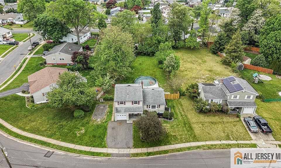1st image of 56 Ferris Rd