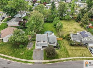 56 Ferris Rd, Edison, NJ 08817