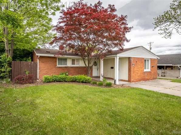 28940 Garfield St, Roseville, MI 48066