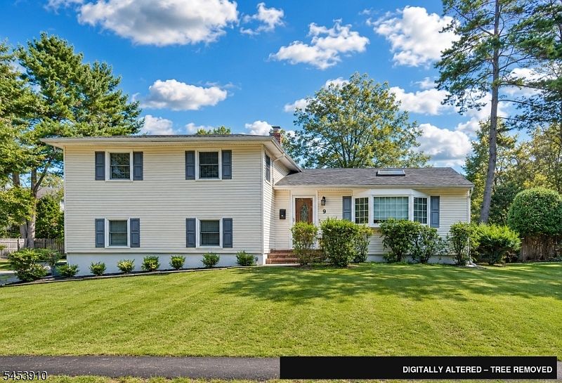 1st image of 9 Trombley Dr