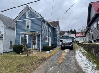 69 Venango St, Franklin, PA