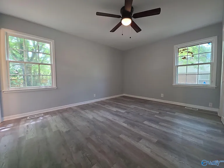 307 Mockingbird Rd SE — Photo 8