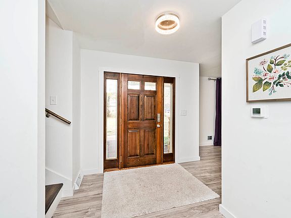 5th image of 7907 Black Oak Dr