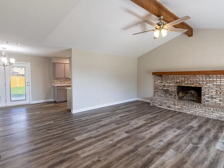 4722 K Mart Dr — Photo 5