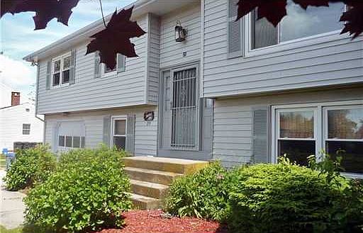 1st image of 29 Newport Ln