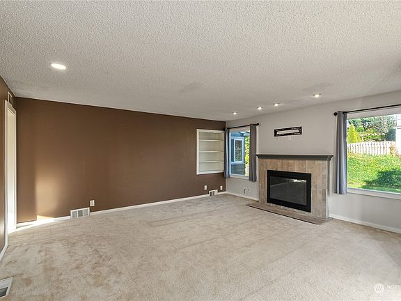 4th image of 623 Essex Avenue