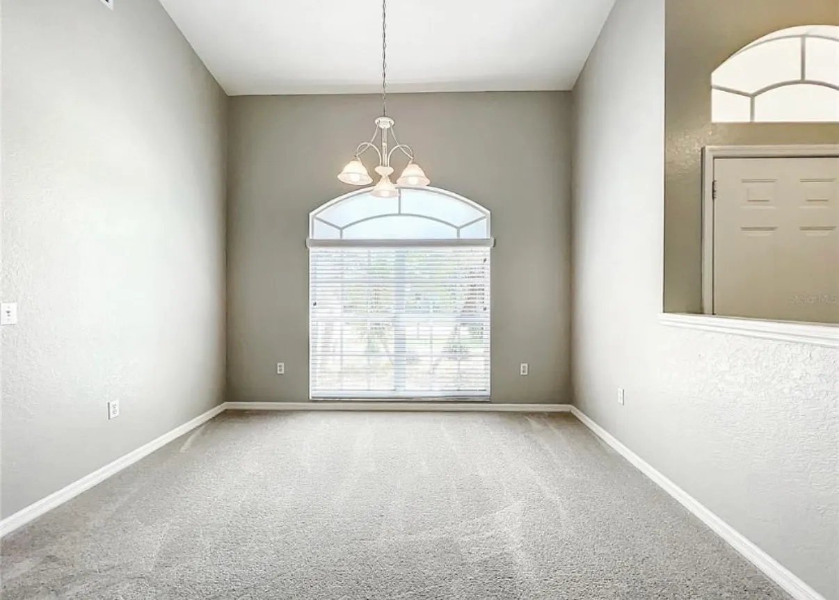 3 bed, 1569 sqft, $2,300 — Photo 2