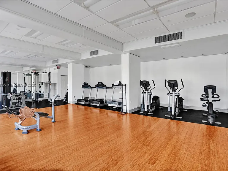 2801 NE 183rd St #507W — Photo 21
