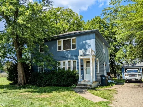 1460 & 1462 East Ave, Akron, OH 44307