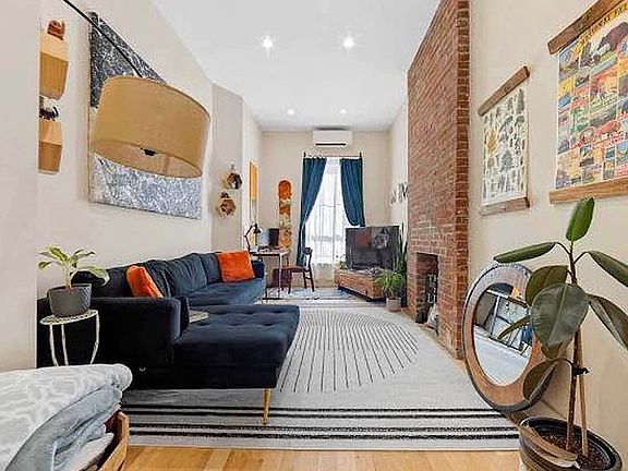 2nd image of 11B Troutman St #H