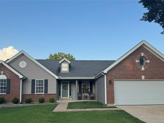 406 Copper Lakes Blvd, Grover, MO 63040