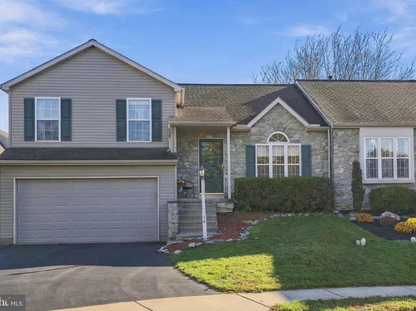 16 Pebble Creek Dr, Lititz, PA 17543