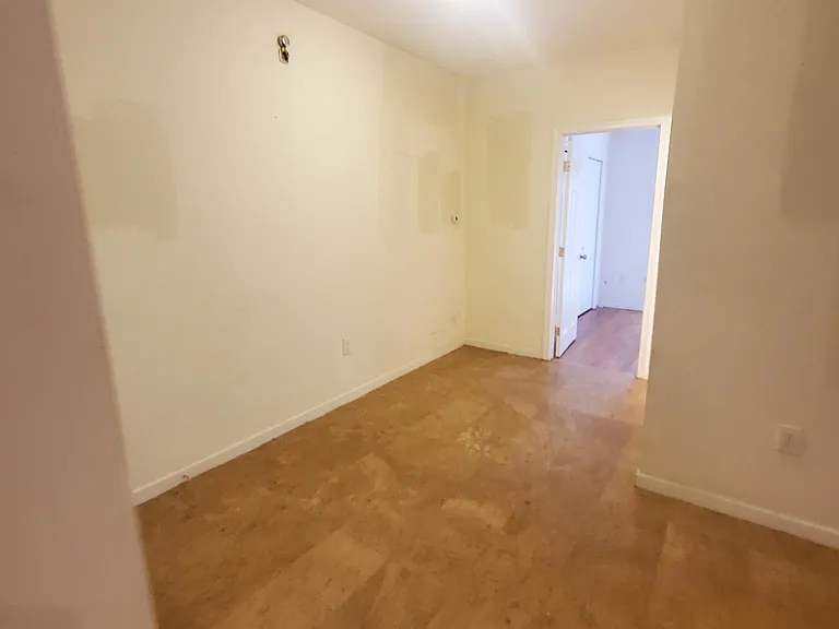 1941 Wharton St #1F — Photo 5