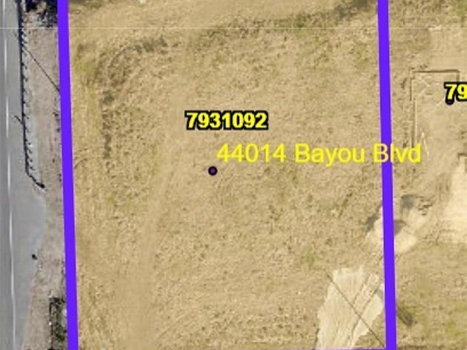 2nd image of 44014 Bayou Blvd