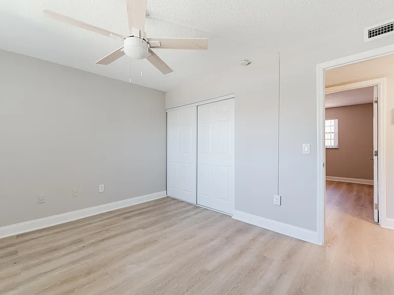 650 SW 2nd Ave #252 — Photo 9