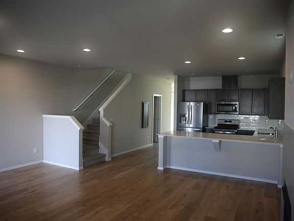 2nd image of 1428 E 47th St