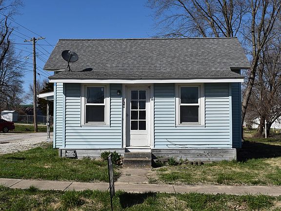 2nd image of 318 E Griggsville St