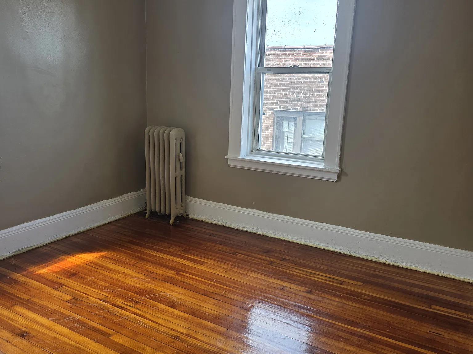 1 bed, 1000 sqft, $1,300 — Photo 3