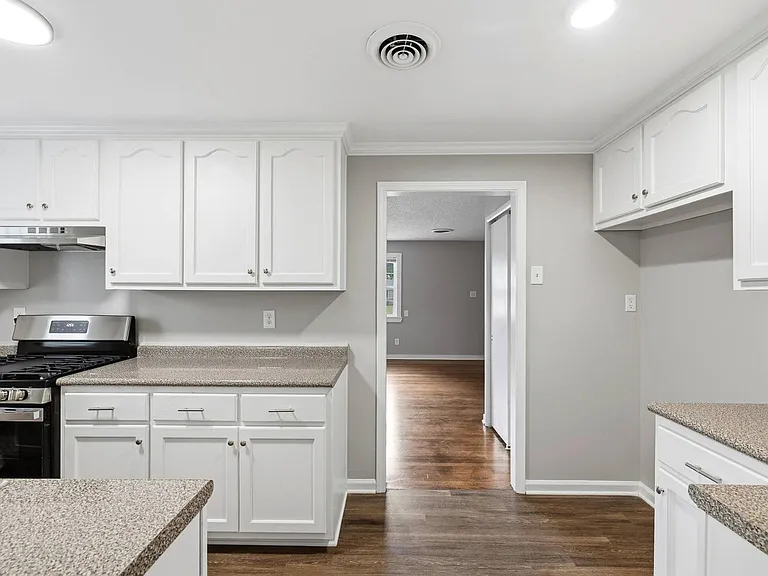 1262 S White Station Rd — Photo 12