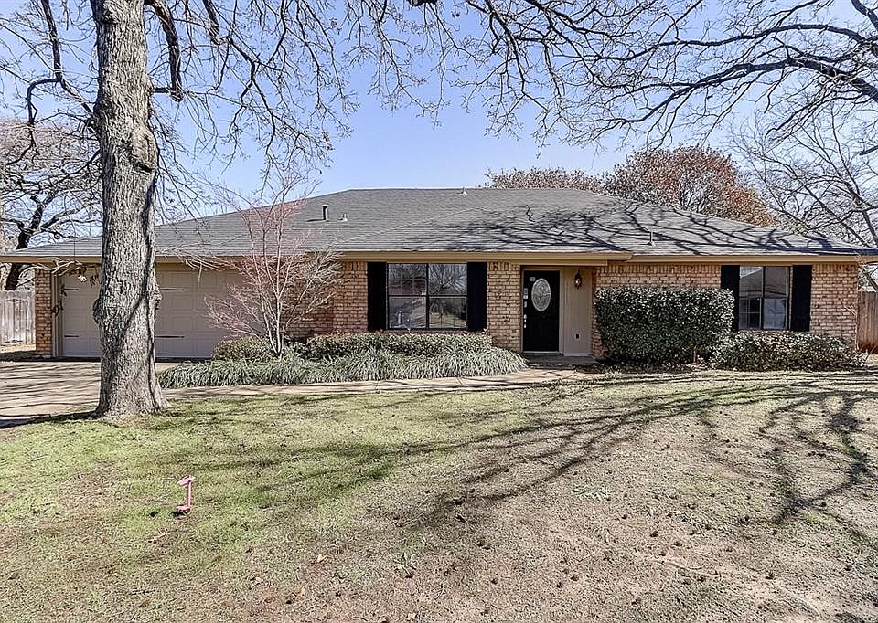 1st image of 3811 Helmsford Dr