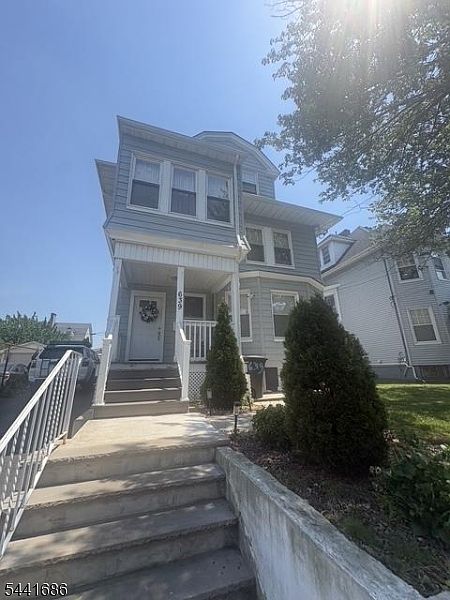 1st image of 637-639 Parker St #2